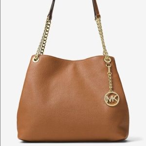MICHAEL KORS JET SET CHAIN TOTE